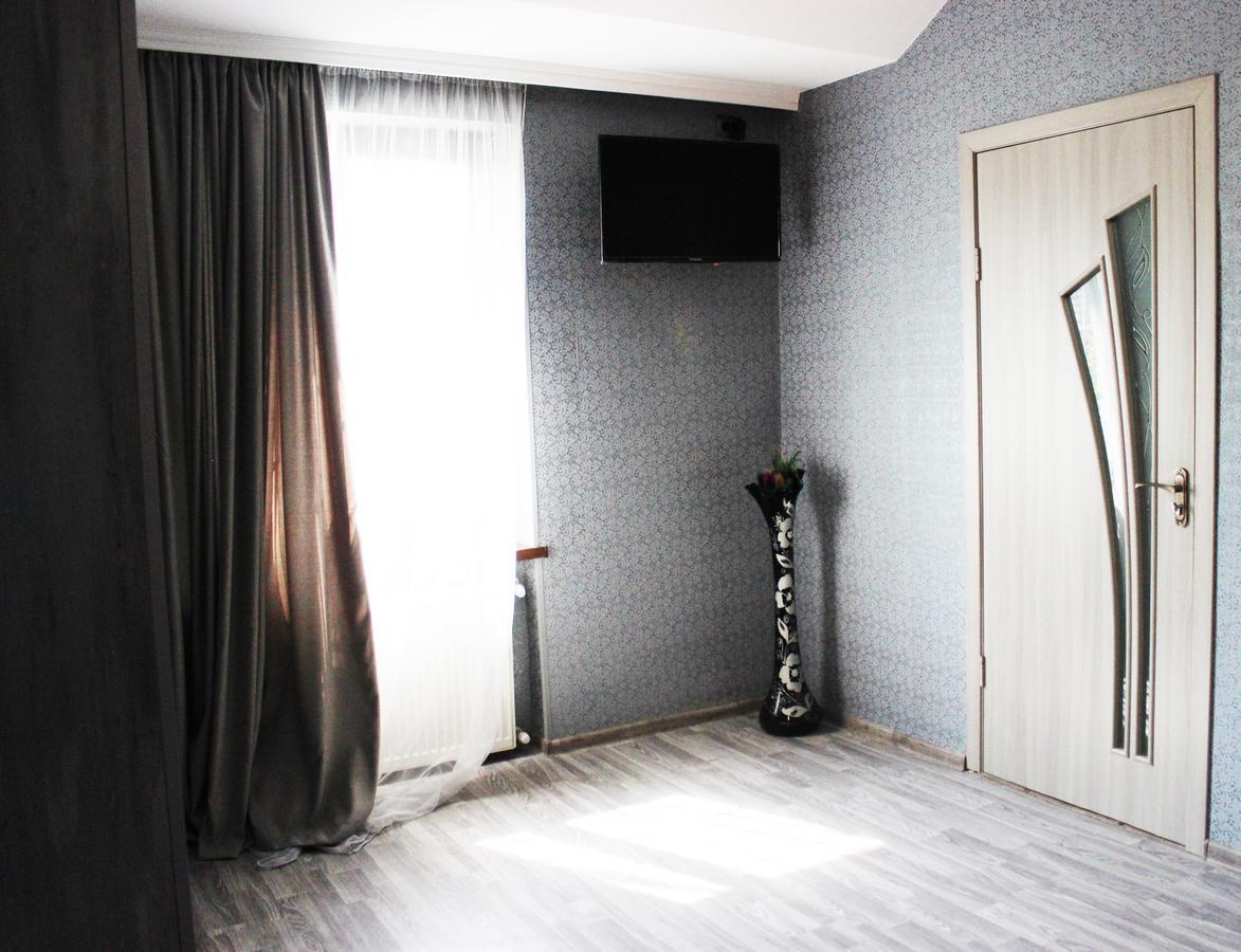 Hotel Golden Way Tiflis Exterior foto