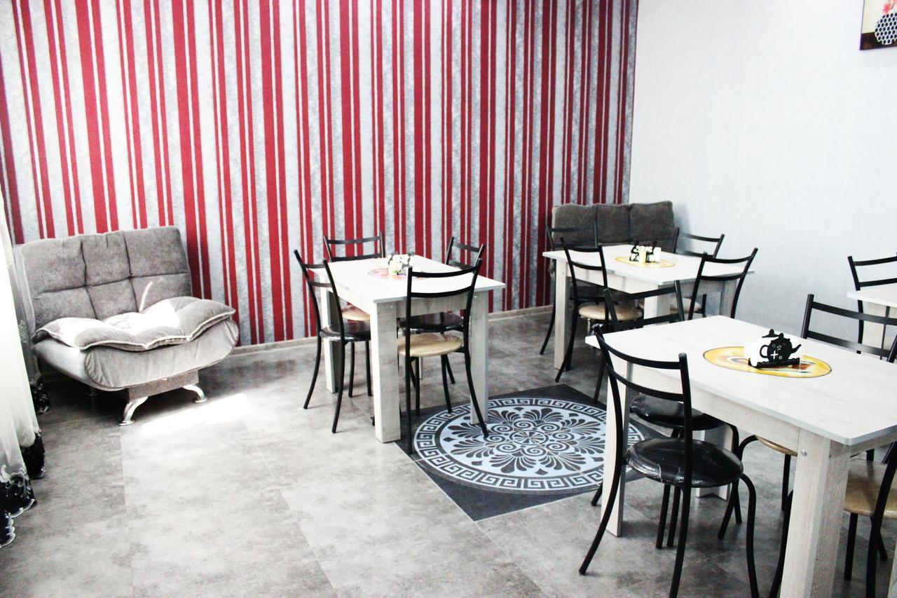 Hotel Golden Way Tiflis Exterior foto