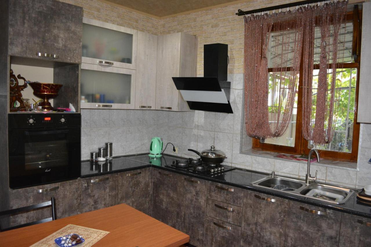 Hotel Golden Way Tiflis Exterior foto