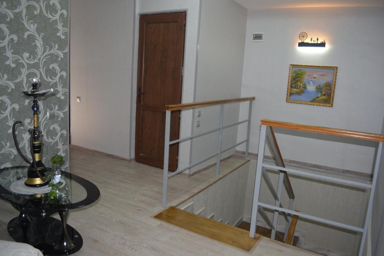 Hotel Golden Way Tiflis Exterior foto